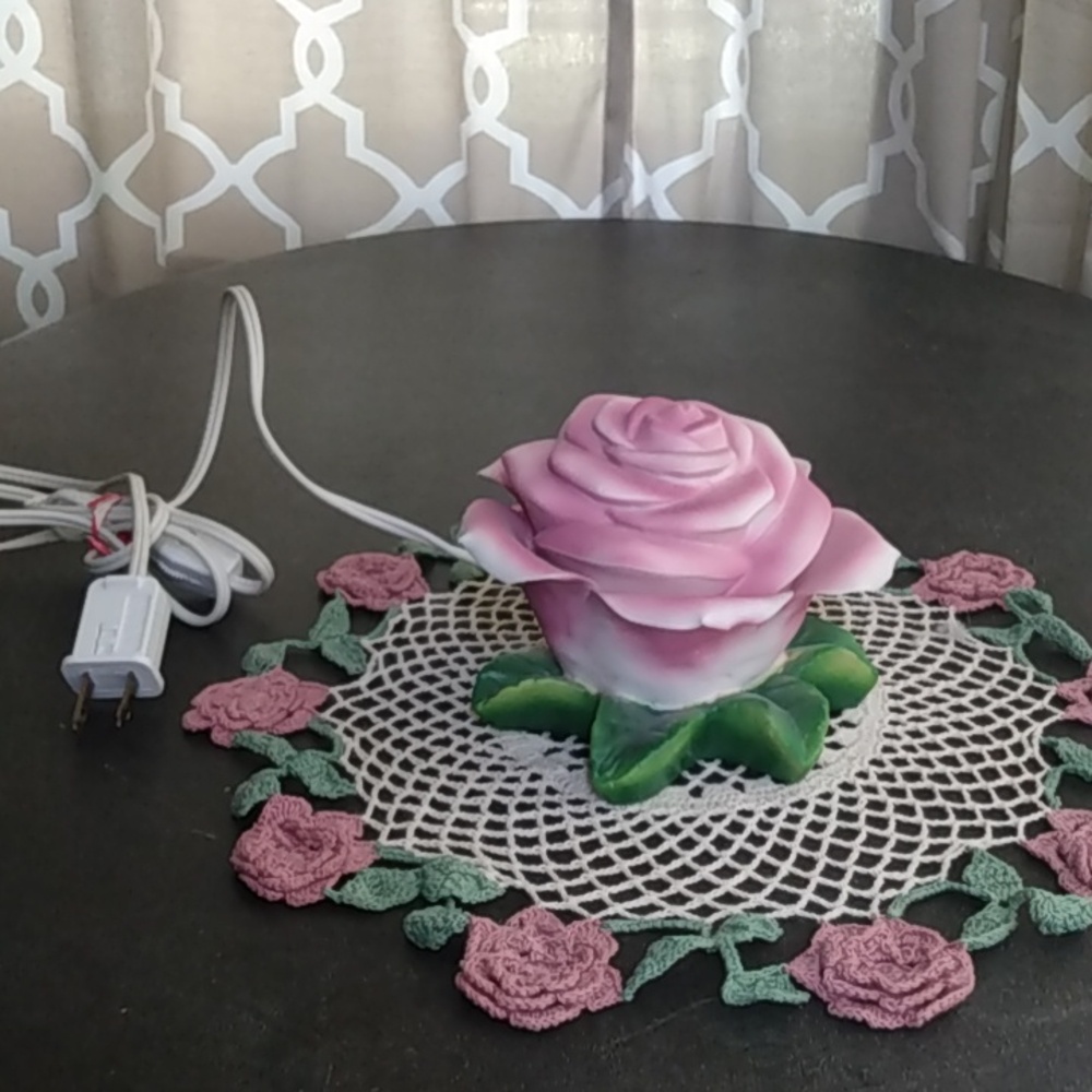 Vintage pink rose ceramic night light